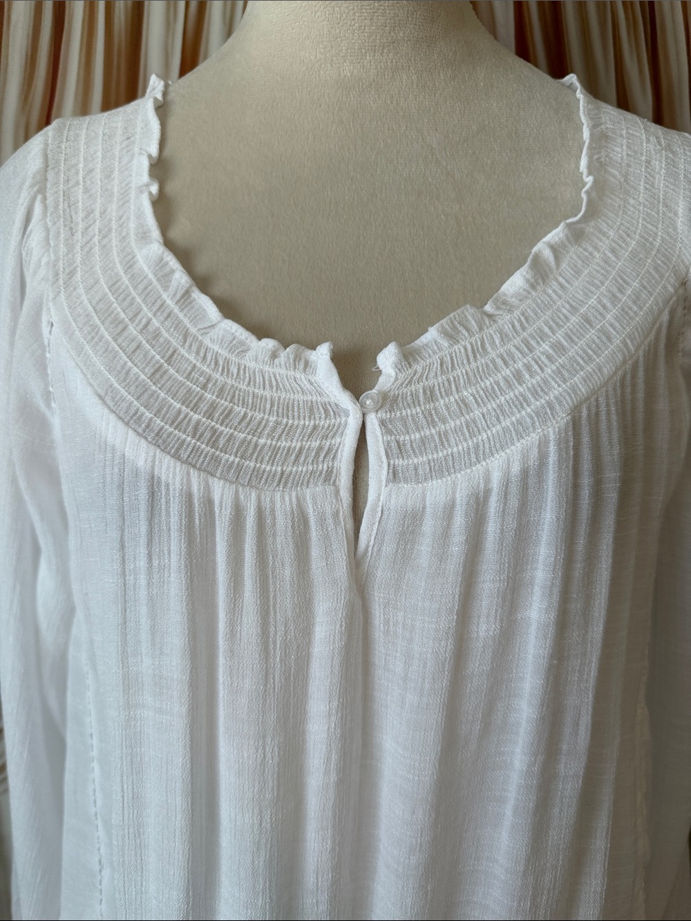 Zac & Rachel White Pintuck Peasant Blouse - Picture 3 of 8